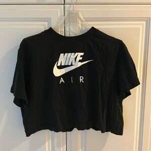 Nike Cropped Tee
